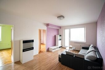 ⌂Na prenájom 3-izbový byt s balkónom 63m2 Prievidza-centrum