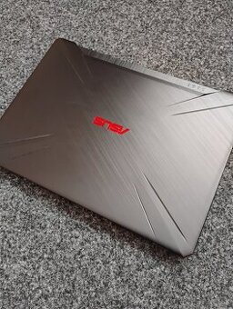 Herný laptop Asus