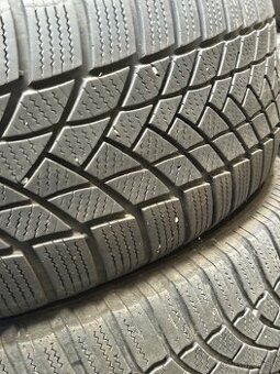 PNEUMATIKY ZIMNÉ 215/55 R17 r.v. 2022