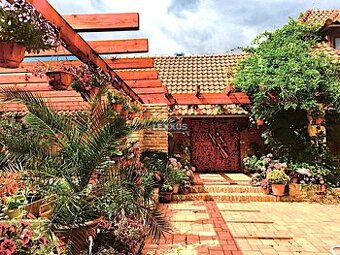 | exkluzívna vidiecka rodinná usadlosť, Lučenec.