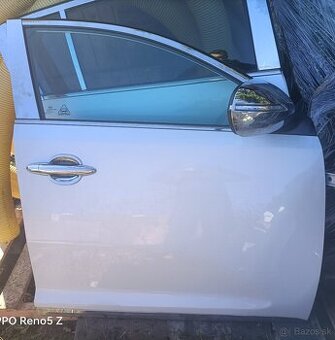 Dvere predné  pravé-ľavé Kia Sportage 3 r.v.2011