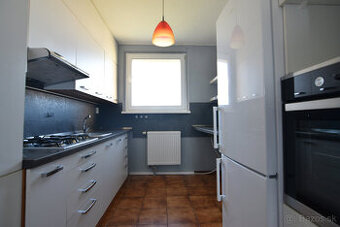 REZERVOVANÉ- na predaj 3 izbový byt v Martine -Košúty 1