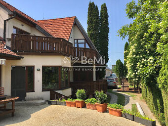 Výnimočný 7 izbový dom v Zbehoch – so saunou a bazénom