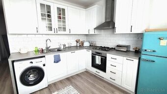 PREDAJ,3izb.byt v Lučenci na Vajanského ulici