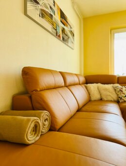 PREDAJ- rodinný dom s veľkým pozemkom - KOLÍŇANY - 1