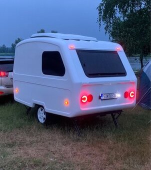 Predam karavan Niewiadow N126B, stav noveho