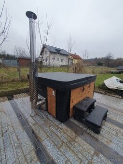 Hranatá akrylátová vírivka ECO