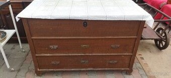 staroverská truhlica