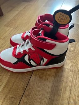 Chlapčenské botasky veľ 32