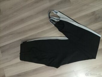 Hugo boss originál legíny S
