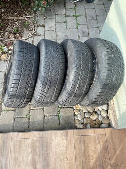 Pneu 195/65 R15 na diskoch