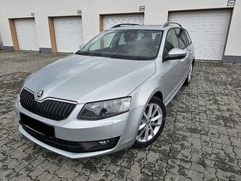 Škoda Octavia Combi 2.0 TDI DSG JOY Xenón DVD ACC Ťažné R17