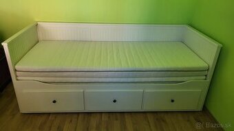 Ikea posteľ HEMNES