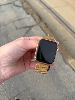 Apple Watch Series 6 – 44 mm Rose Gold