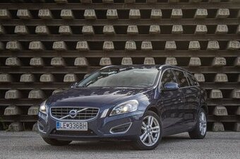 Volvo V60 D4 , 120kW / AJ NA SPLÁTKY / PROTIÚČET /