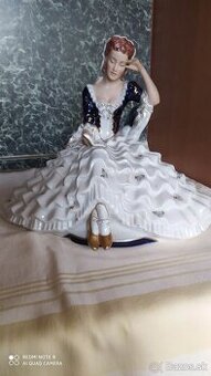 Royal dux dáma s knihou