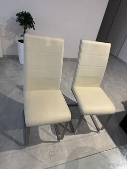 Jedálenske stoličky