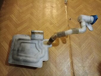 Nádobka ostrekovačov Superb 2