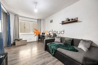 STARŠÍ 3 IZBOVÝ RODINNÝ DOM, RAČA- ALSTROVA