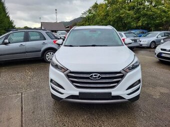Hyundai Tuscon 1.6i benzin rok 2015 naj.138000 km