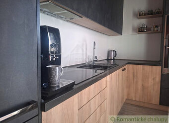 Zariadený 2 - izbový byt v centre mesta na Bellovej ulici