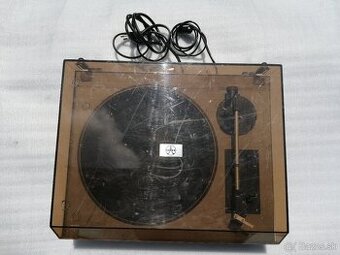 Gramofón TESLA NC 300