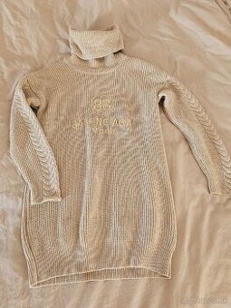 Balenciaga rolakove pletene saty