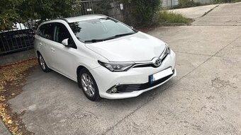 Toyotu Auris Hybrid 1.8 Benzín/Elektro /LPG 4€~100km