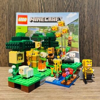 LEGO Minecraft 21165 – Včelia farma