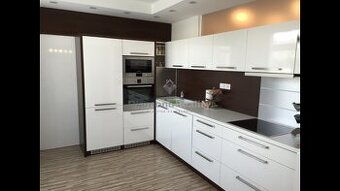 Na prenájom prerobený 3 izbový byt s balkónom Tehelná Trnava