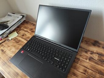 Asus Vivobook 16 - Ryzen 9, 16gb + 1TB