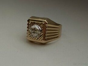 Zlatý prsteň Versace