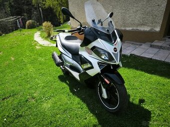 Aprilia SR 300max