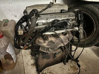 Motor Bmw e30 316i M40
