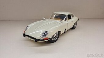 1:18 JAGUAR E COUPE , k