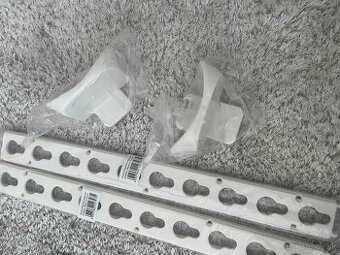 Lišty a stojany na prekážky