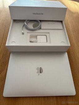 Apple MacBook Air 13" M1 256 GB - strieborný
