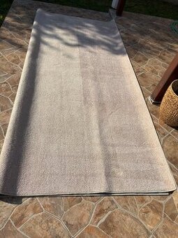 Koberec 330x300 - 1