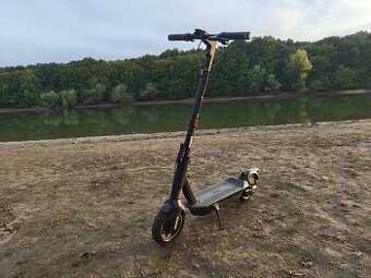 Elektrická kolobežka Segway Ninebot Max G2