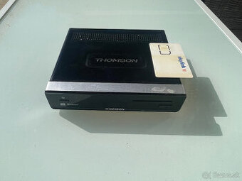 satelitný digitalny prijímač Thomson THS813