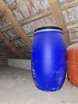 Plastový sud 120L