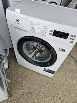 Práčka Electrolux