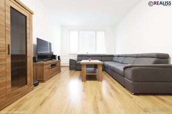 Zrekonštruovaný, zariadený 2-izbový byt na Sládkovičovej uli