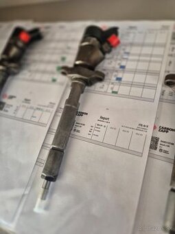 Vstrekovač PSA 0445110188