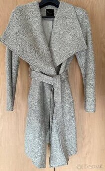 Ponúkam dva dámske kabáty