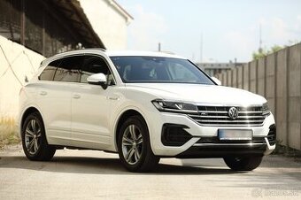 🚗 Volkswagen Touareg 3.0 V6 TDI SCR 286k R-Line 4Motion Tip
