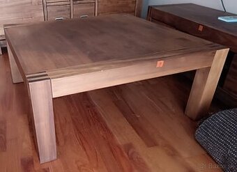 Predám dizajnový drevený nábytok do obývačky