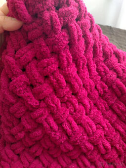 Velka pletená deka višňa