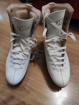 Dámske korčule na ľad