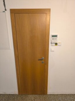 bezfalcove masívne dvere